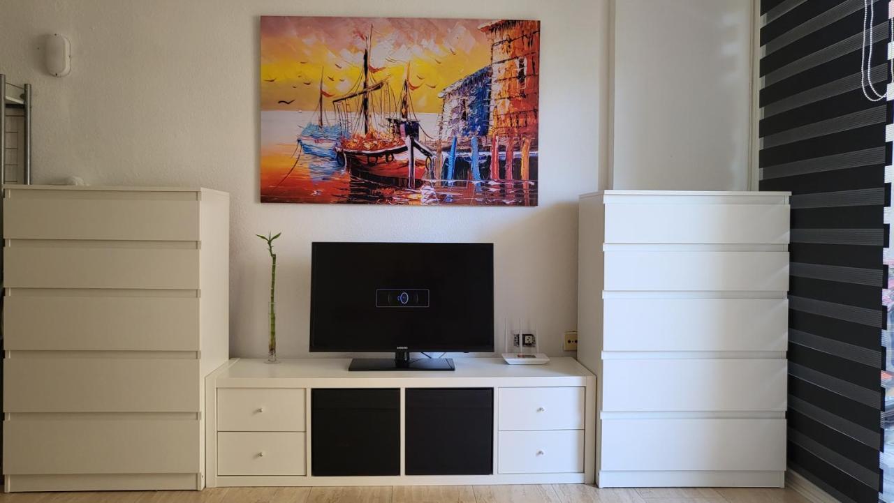 Minerva 242 Apartment เบนัลมาเดนา ภายนอก รูปภาพ